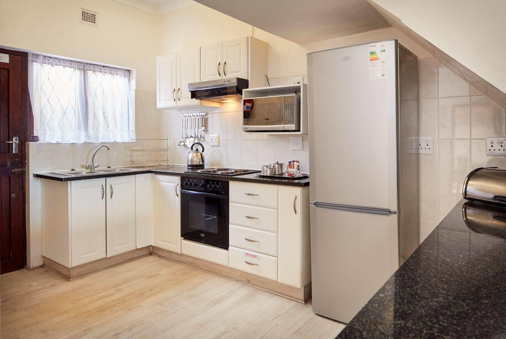 First Group Club Hacienda Apartment Shelly Beach Bagian luar foto