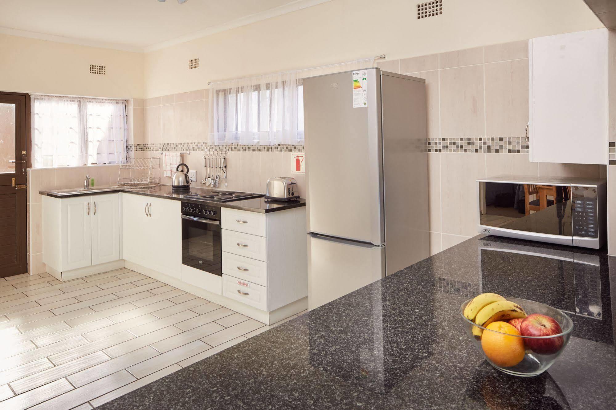 First Group Club Hacienda Apartment Shelly Beach Bagian luar foto
