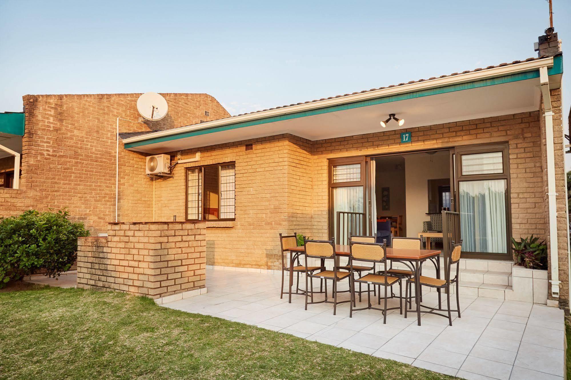 First Group Club Hacienda Apartment Shelly Beach Bagian luar foto